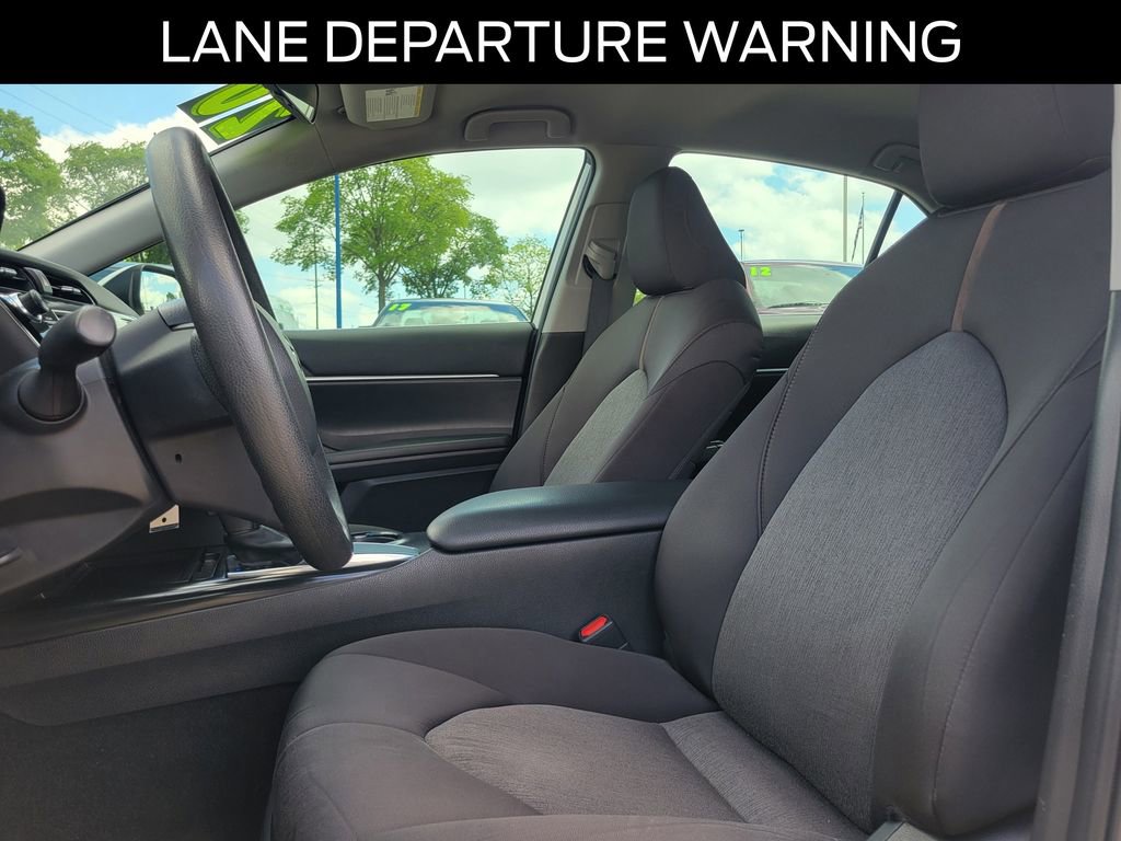 Used 2020 Toyota Camry LE FWD image 14