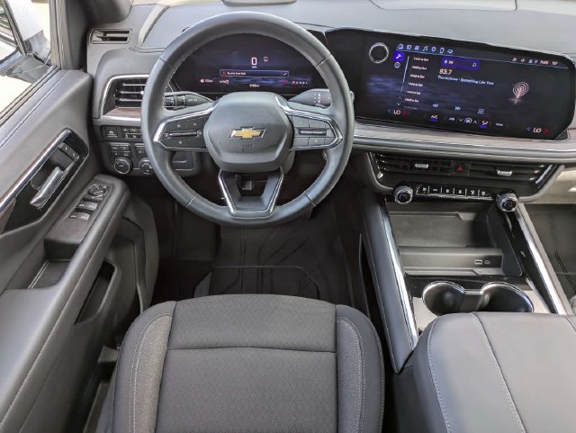 Used 2025 Chevrolet Tahoe LS AWD/4WD image 16