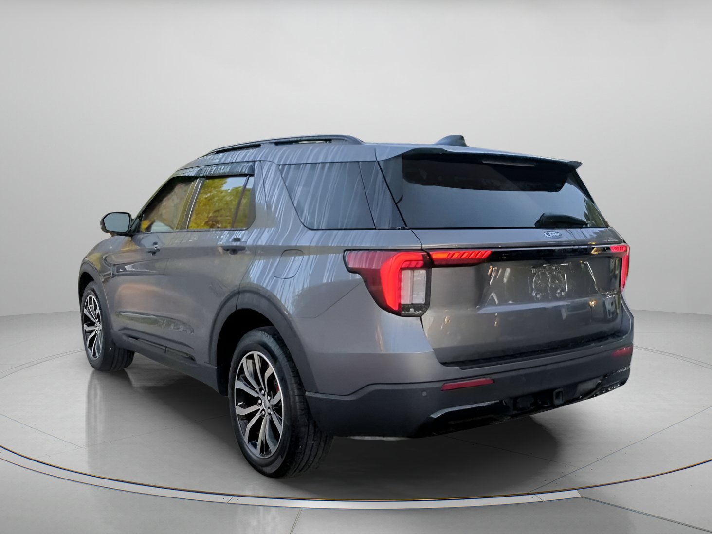Certified 2026 Ford Explorer ST-Line w/ ST-Line Street Pack RWD image 21