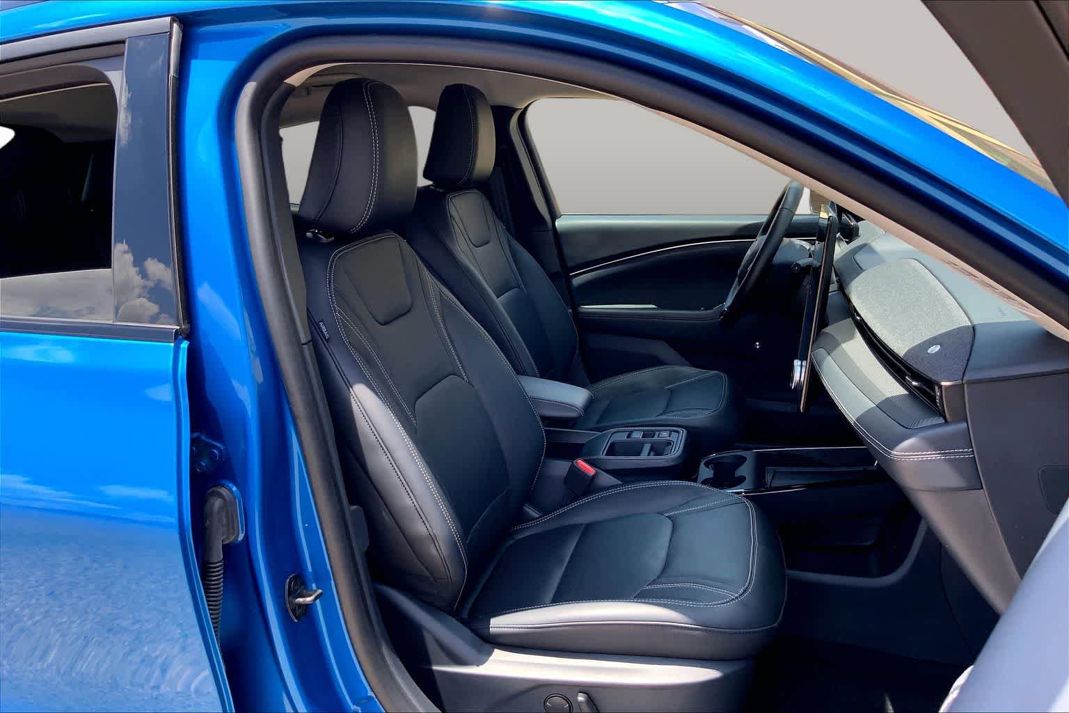 Certified 2025 Ford Mustang Mach-E Premium RWD image 8
