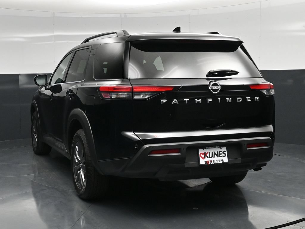 Used 2025 Nissan Pathfinder SV FWD image 10