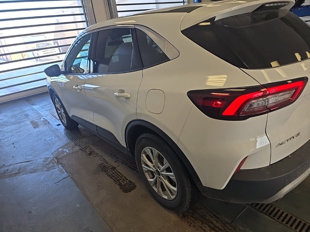 Certified 2023 Ford Escape Active image 2