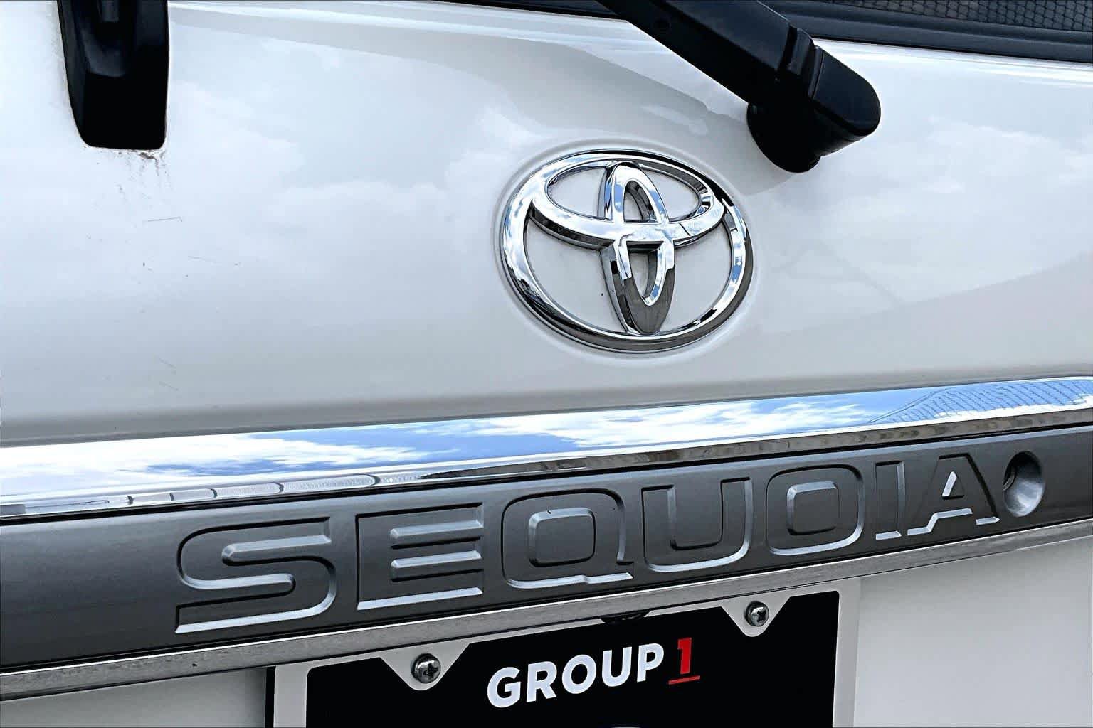 Used 2019 Toyota Sequoia Platinum RWD image 31