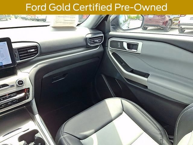 Certified 2022 Ford Explorer XLT w/ Equipment Group 202A AWD/4WD image 25