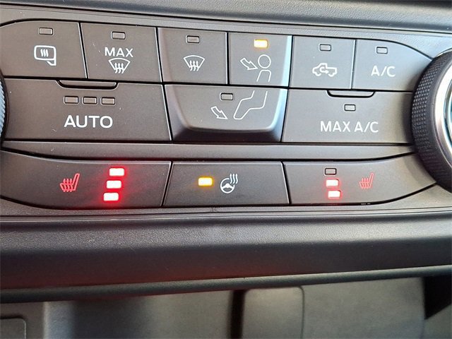 Certified 2024 Ford Maverick XLT w/ XLT Luxury Package image 24