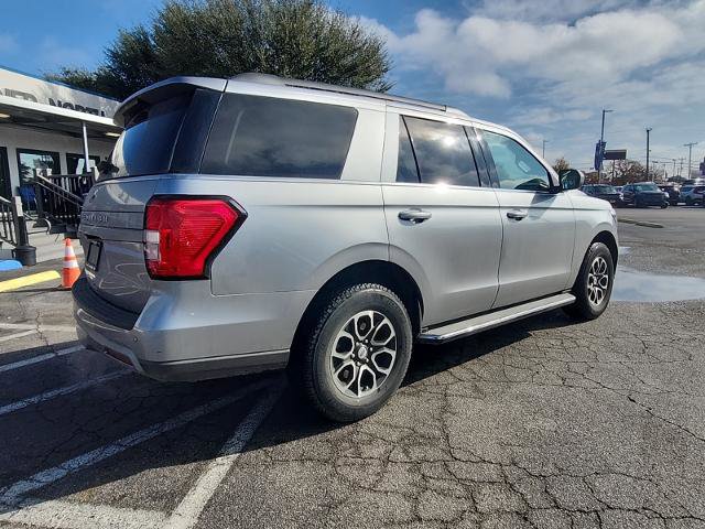 Certified 2023 Ford Expedition XLT image 3
