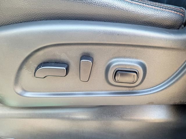 Used 2020 Nissan Titan PRO-4X w/ Pro-4x Convenience Package image 11