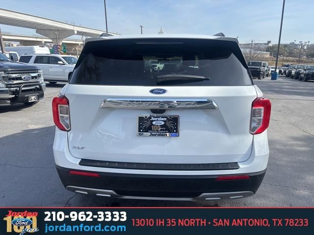 Certified 2023 Ford Explorer XLT w/ Equipment Group 202A image 3