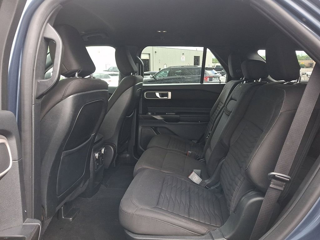 Certified 2020 Ford Explorer XLT w/ Comfort Package AWD/4WD image 11