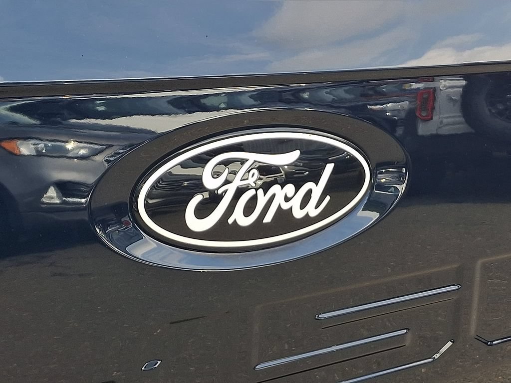 Certified 2025 Ford F150 XLT w/ Equipment Group 302A MID AWD/4WD image 31
