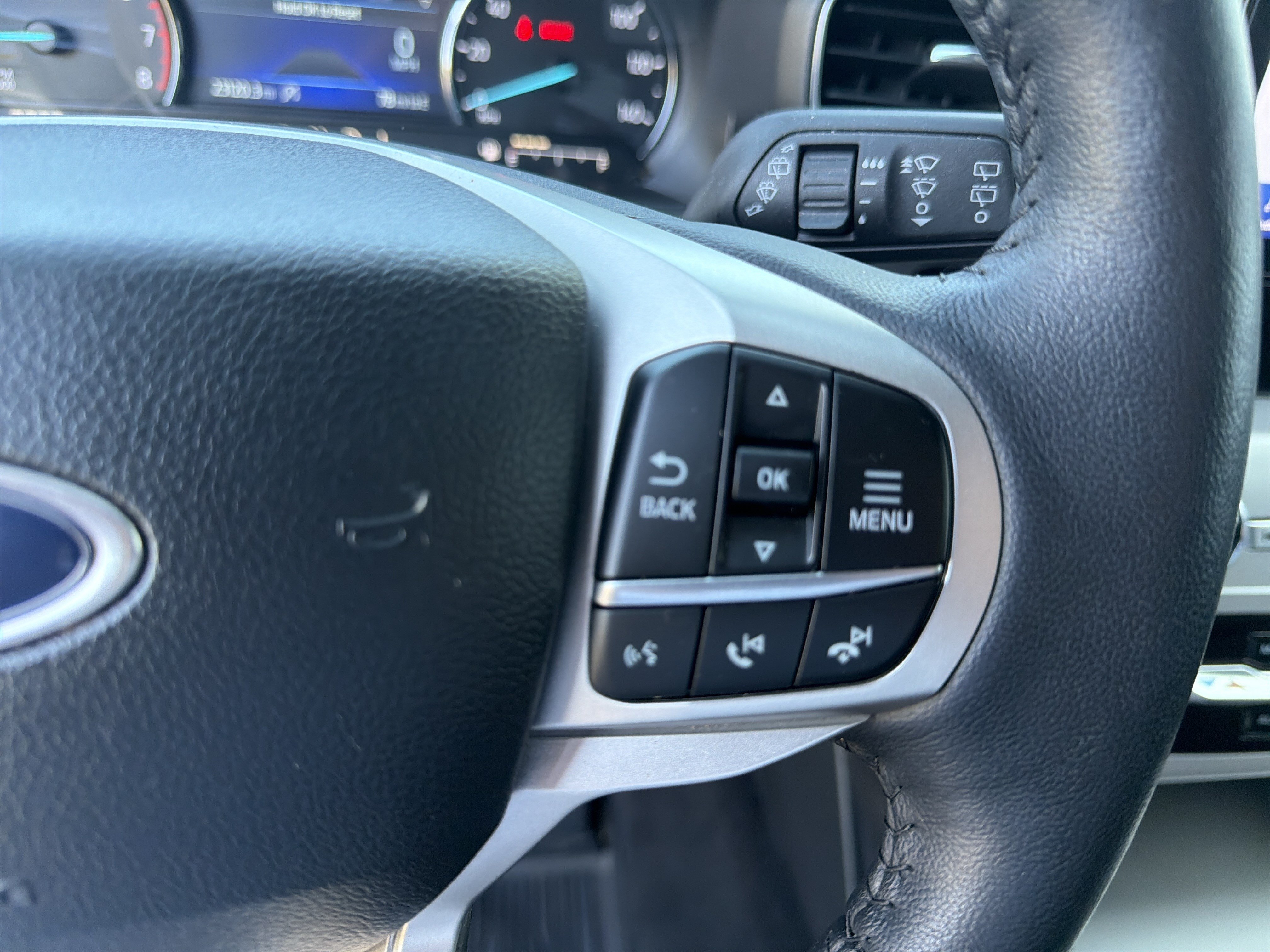Certified 2024 Ford Explorer XLT w/ Equipment Group 202A AWD/4WD image 30