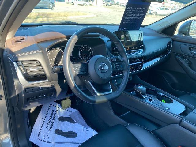 Used 2023 Nissan Rogue SL w/ SL Premium Package image 12