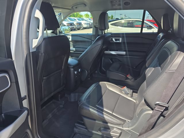 Certified 2021 Ford Explorer XLT w/ Equipment Group 202A AWD/4WD image 24
