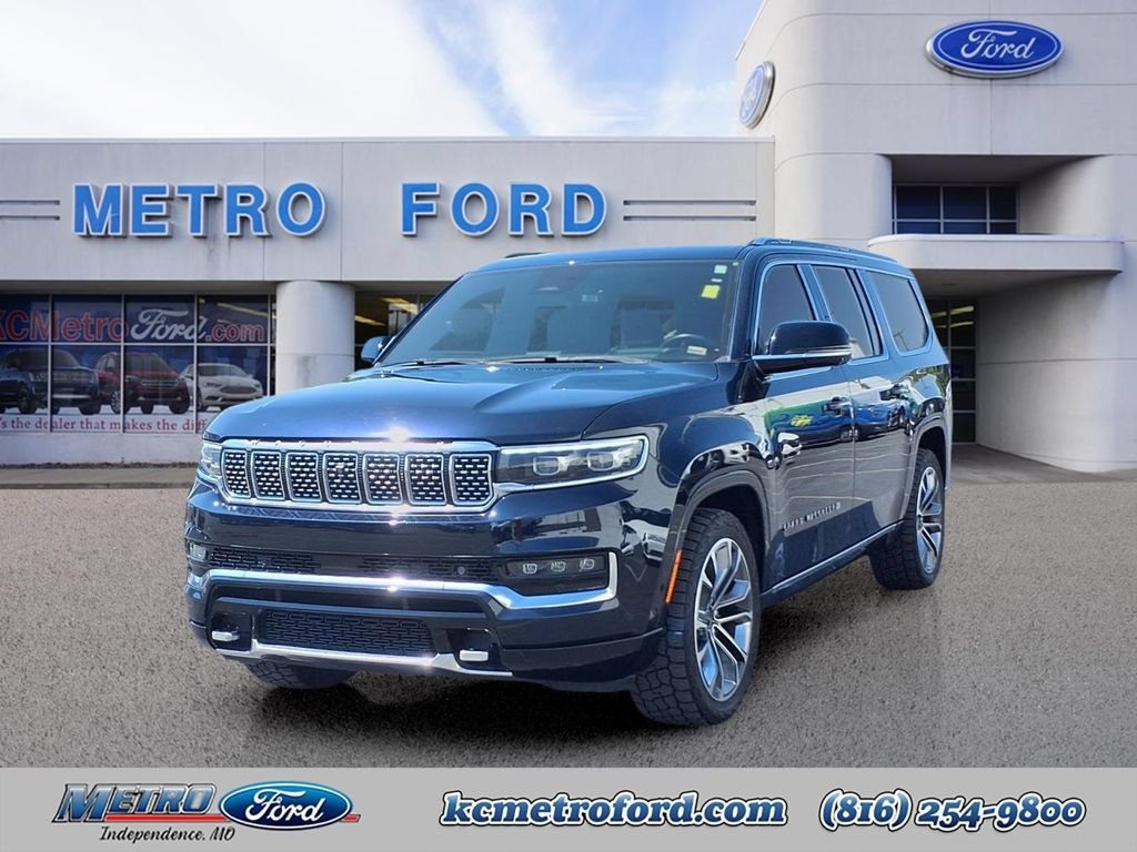 Used 2023 Jeep Grand Wagoneer L Series III w/ Rear Seat Video Group 1 AWD/4WD image 7