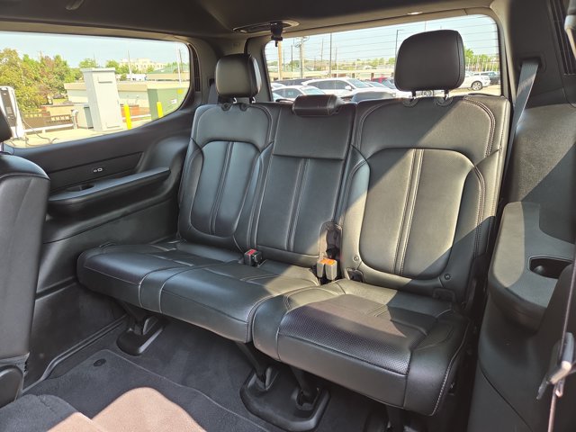 Used 2022 Jeep Wagoneer Series I AWD/4WD image 12