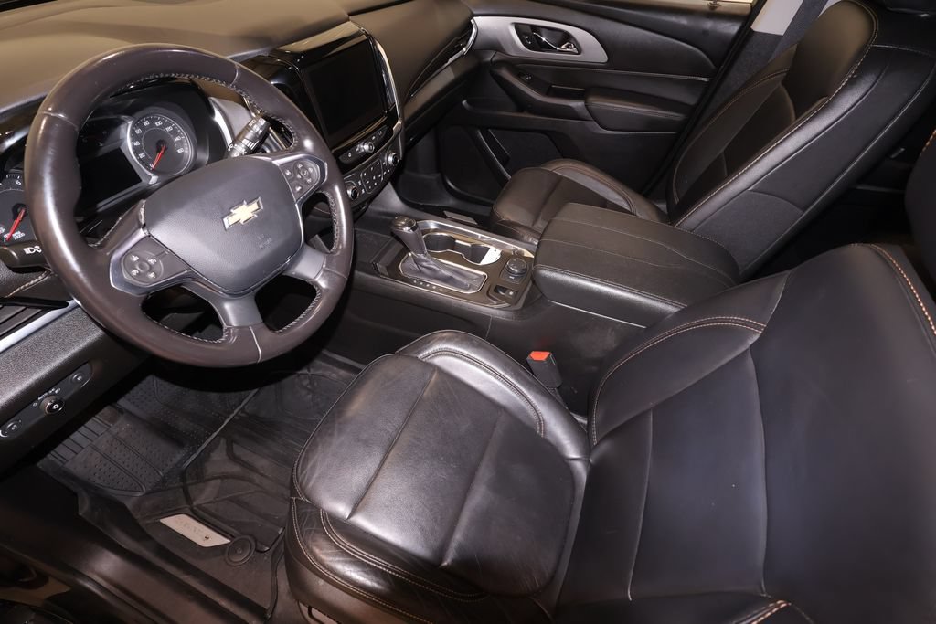 Used 2020 Chevrolet Traverse LT w/ LPO, Floor Liner Package AWD/4WD image 34