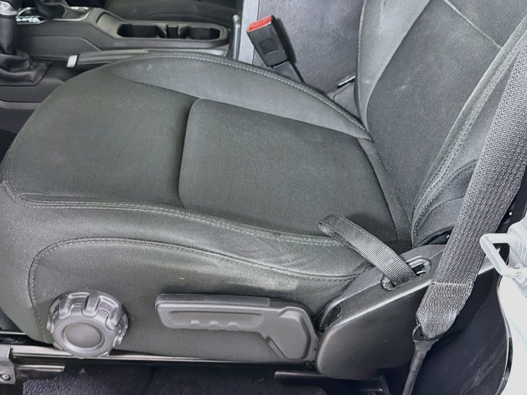 Used 2018 Jeep Wrangler Sport AWD/4WD image 22