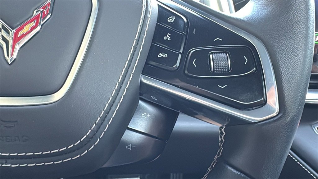 Used 2022 Chevrolet Corvette Stingray Premium Conv w/ Z51 Performance Package image 13