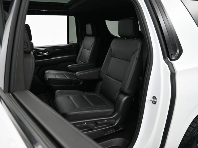 Used 2023 Chevrolet Suburban Z71 w/ Luxury Package image 28