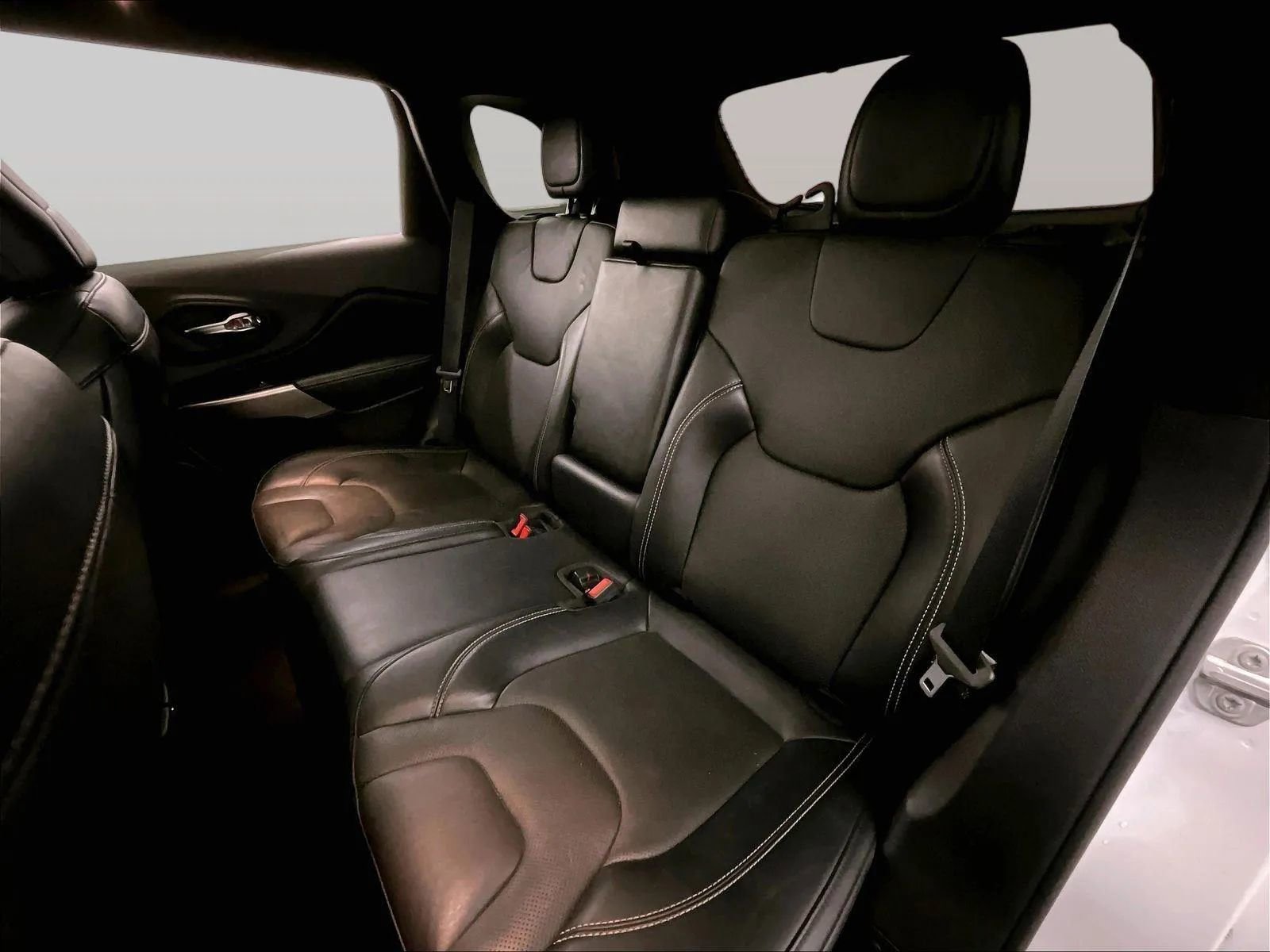 Used 2021 Jeep Cherokee Latitude Lux 80th Anniv w/ Quick Order Package 26U 80TH image 25