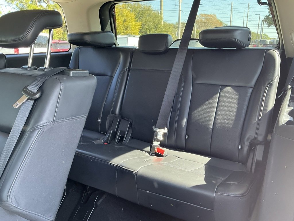 Certified 2024 Ford Expedition XLT image 30