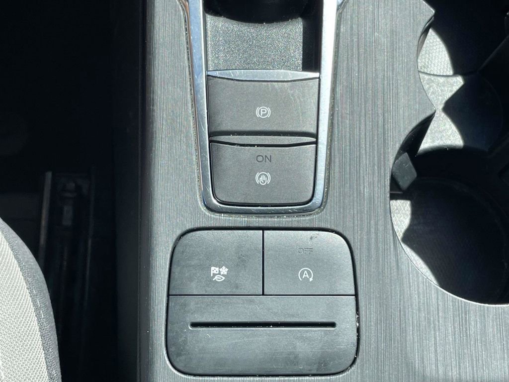 Certified 2020 Ford Escape SE image 23