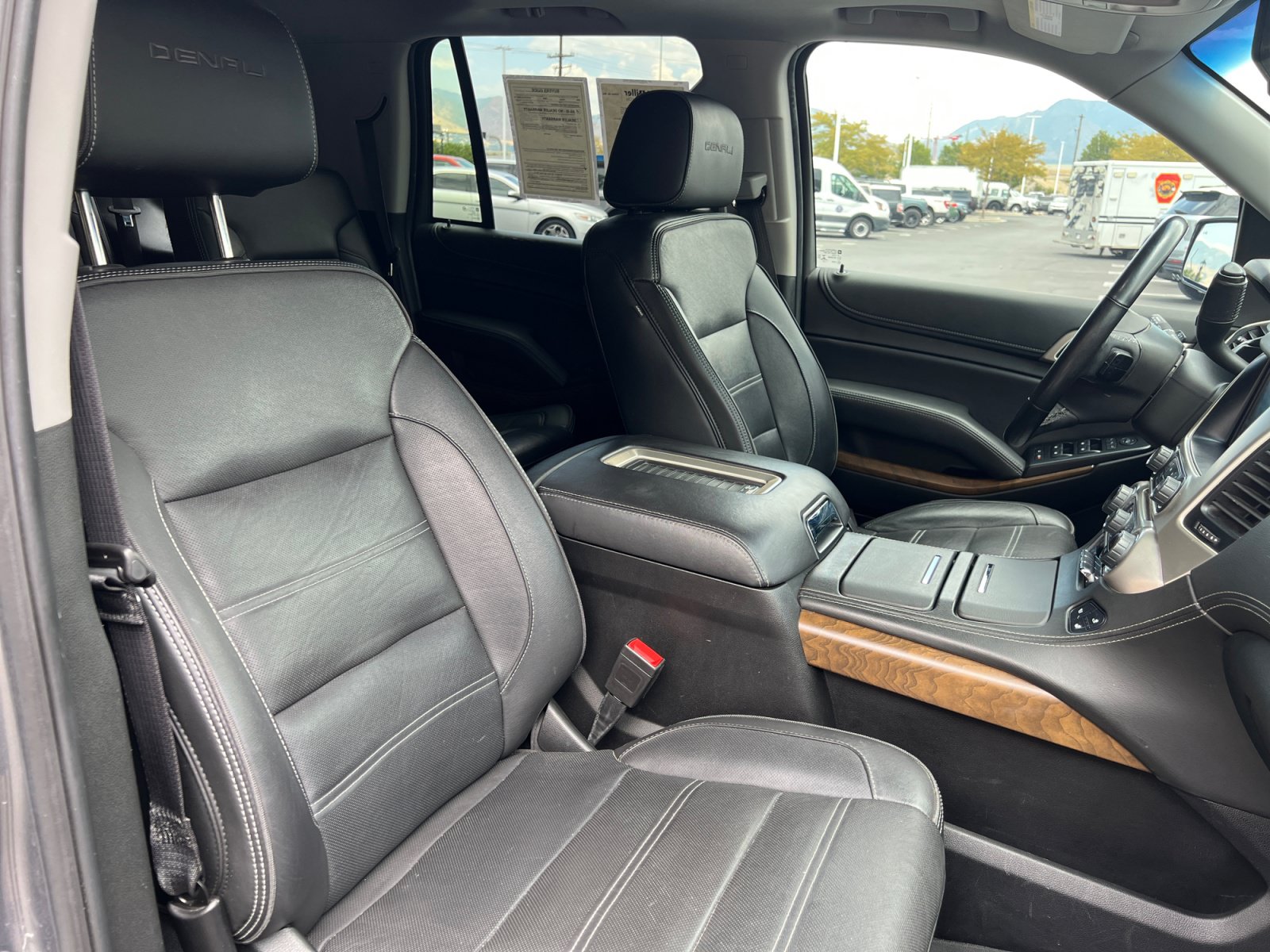 Used 2020 GMC Yukon Denali AWD/4WD image 31