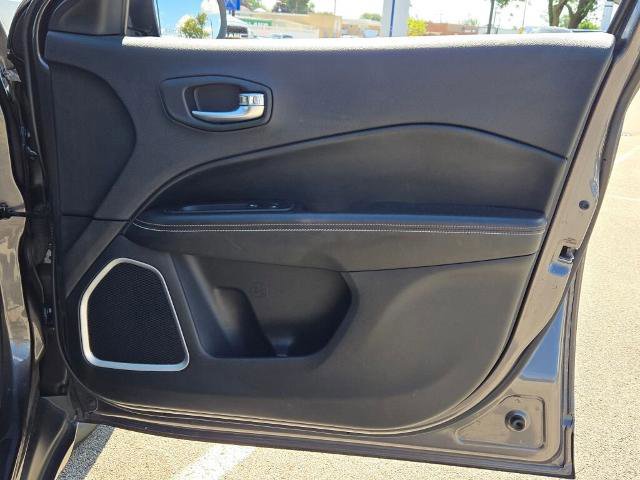 Used 2018 Jeep Compass Latitude w/ Popular Equipment Group image 9