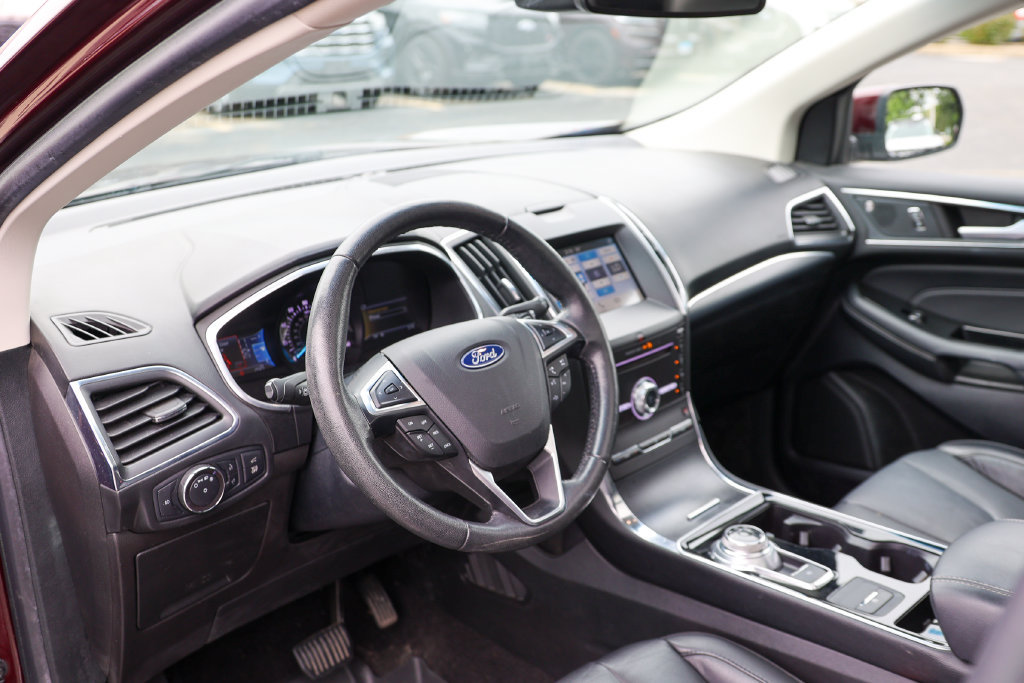 Certified 2019 Ford Edge Titanium w/ Cold Weather Package AWD/4WD image 32