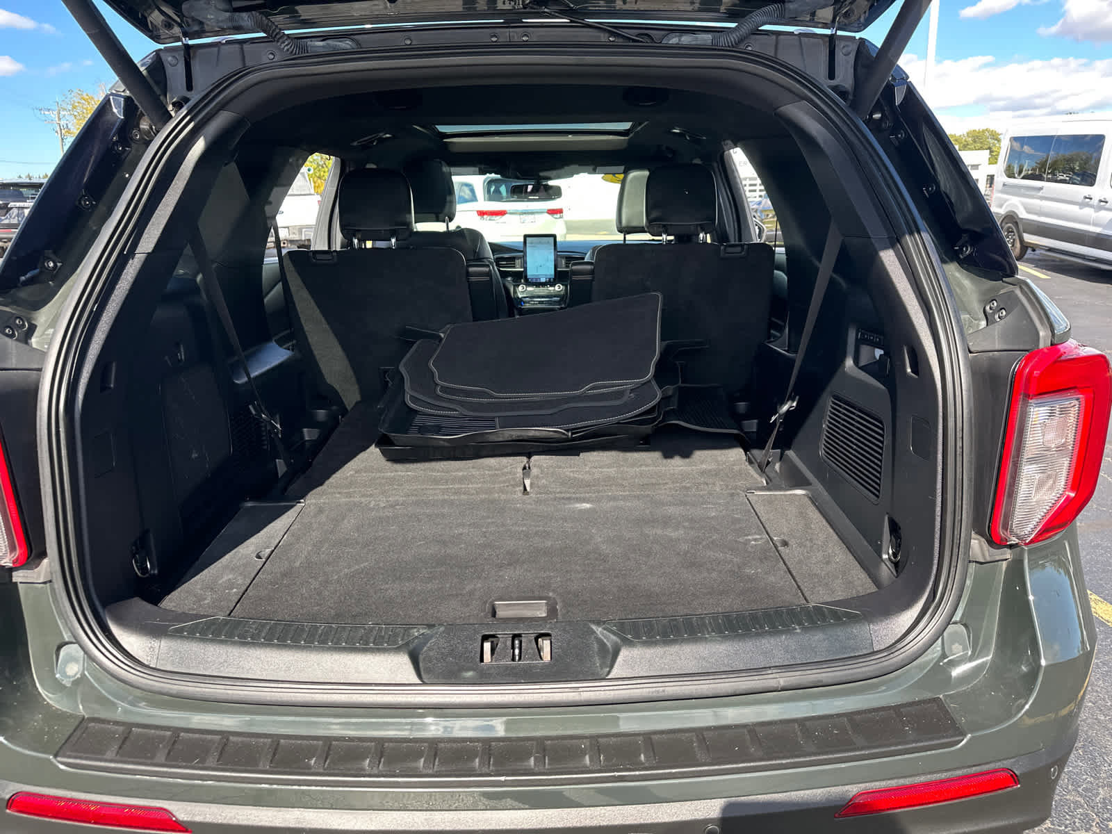 Certified 2022 Ford Explorer ST w/ Equipment Group 401A image 33