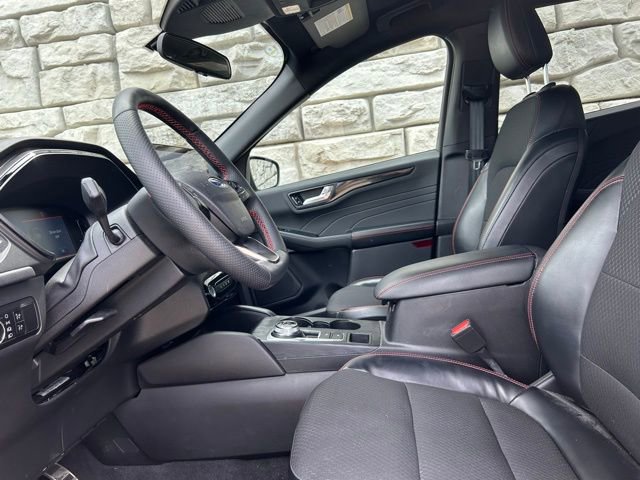 Certified 2023 Ford Escape ST-Line Select w/ Tech Pack #1 AWD/4WD image 8