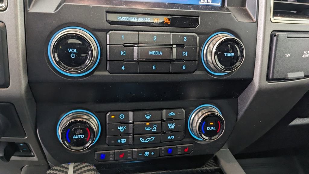 Certified 2019 Ford F150 Raptor w/ Equipment Group 802A Luxury image 29