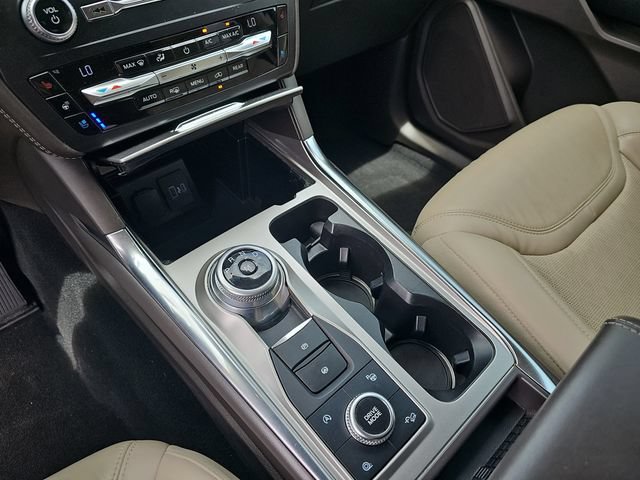 Certified 2020 Ford Explorer Platinum w/ Premium Technology Package AWD/4WD image 32