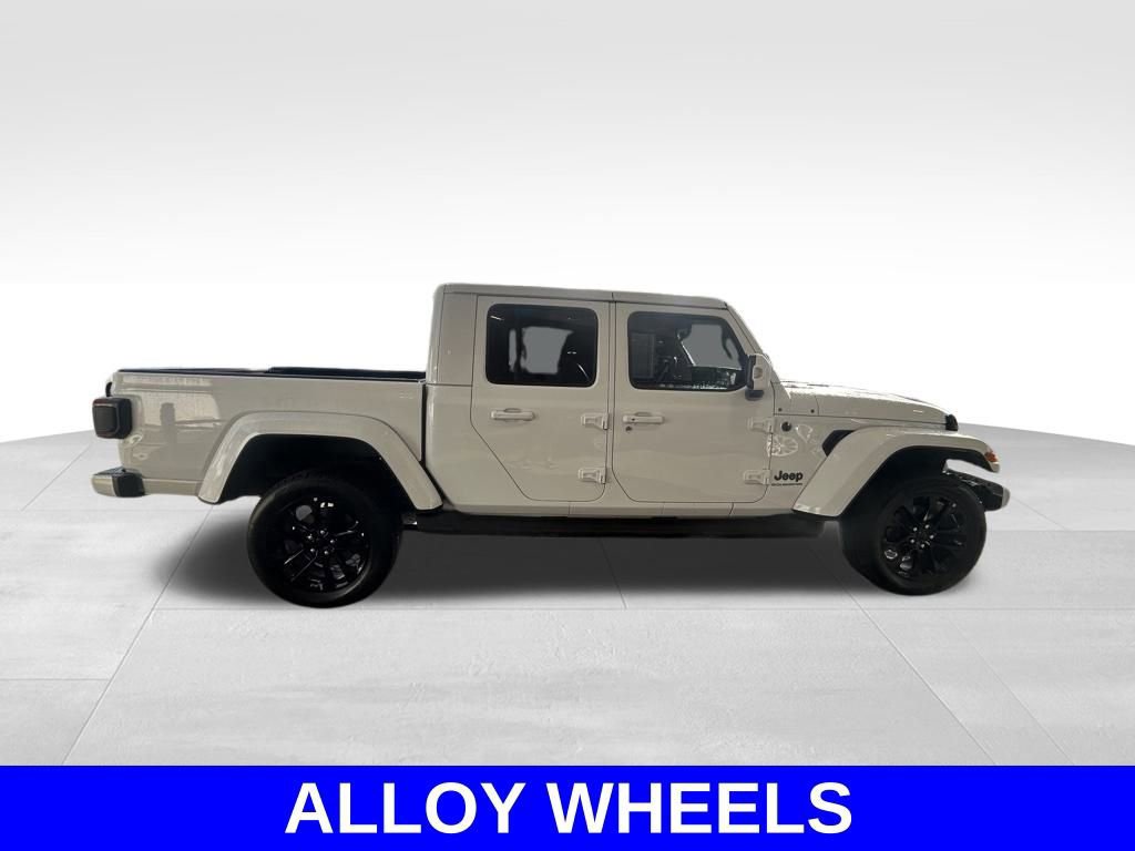Used 2023 Jeep Gladiator Overland video 2