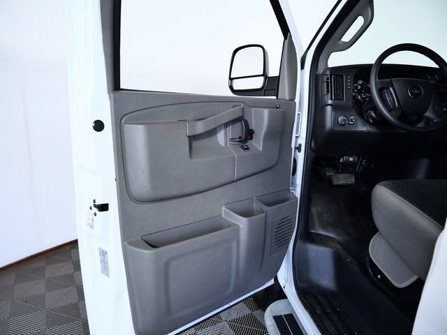 Used 2025 Chevrolet Express 2500 w/ Driver Convenience Package RWD image 15
