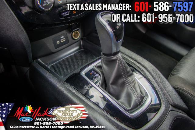Used 2020 Nissan Rogue SV FWD image 16