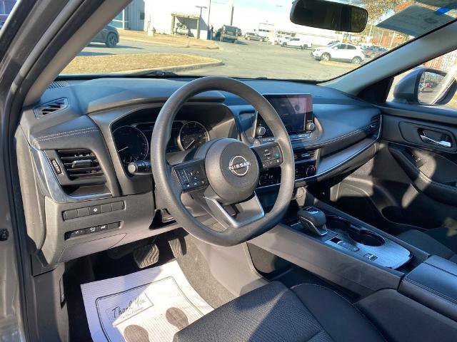 Used 2024 Nissan Rogue SV image 12