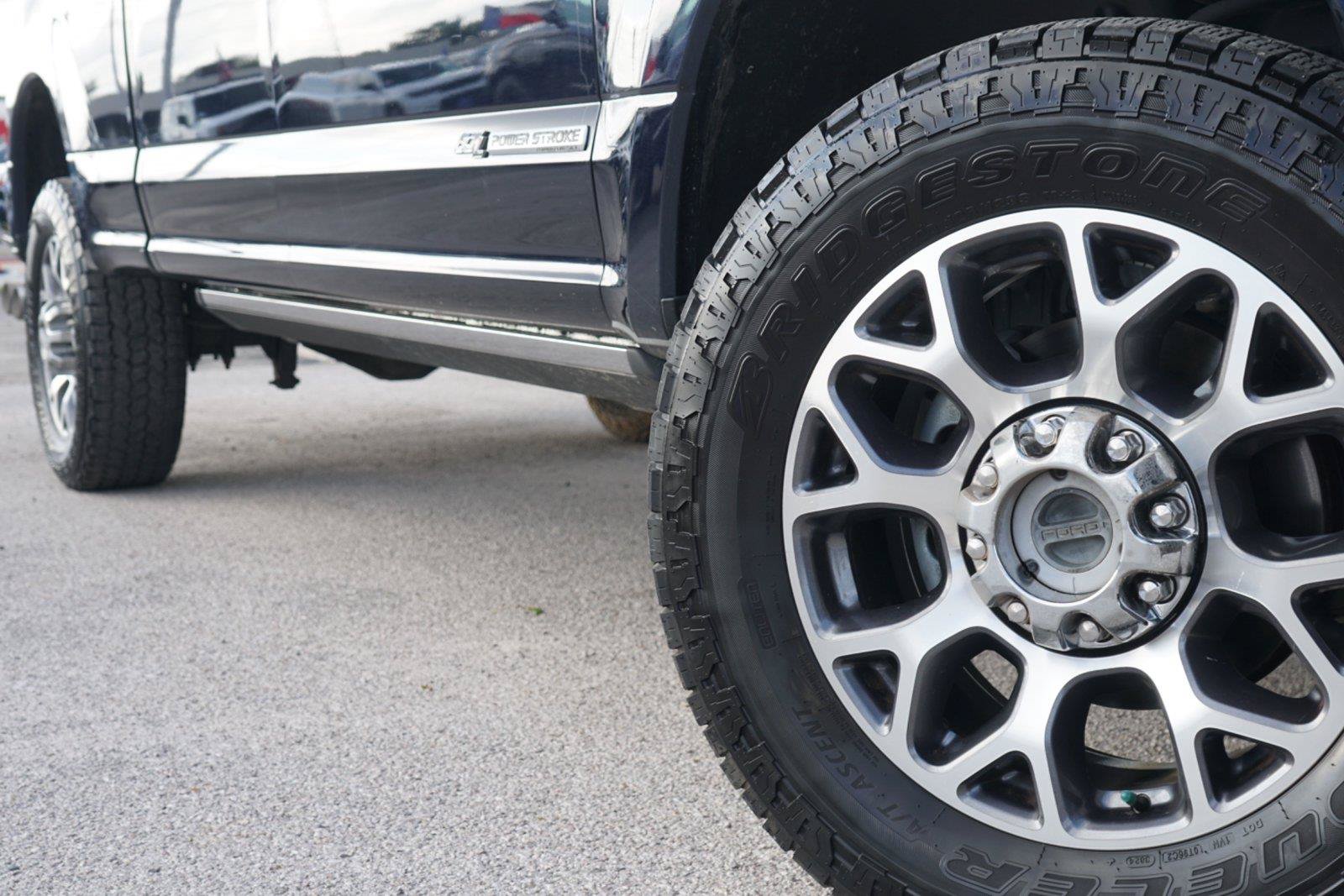 Certified 2022 Ford F250 Lariat w/ Lariat Ultimate Package AWD/4WD image 2
