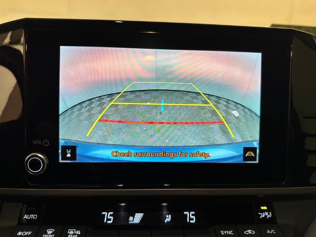 Used 2025 Toyota Camry LE FWD image 27
