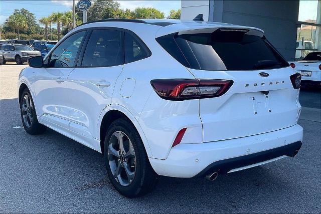 Certified 2023 Ford Escape ST-Line w/ Tech Pack #1 FWD image 4