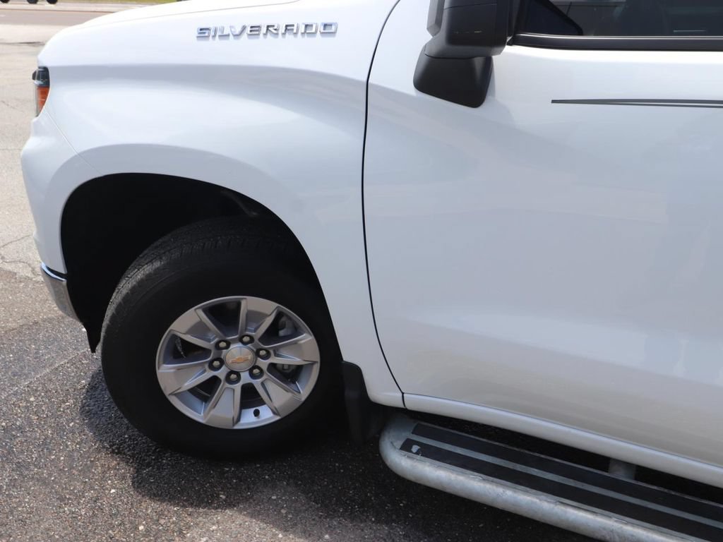 Used 2025 Chevrolet Silverado 1500 W/T RWD image 3