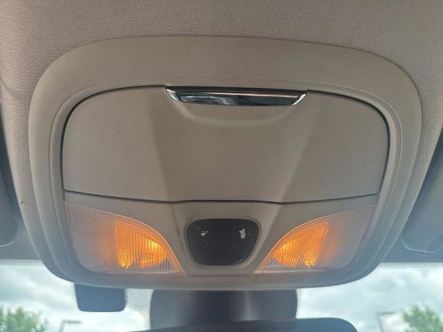 Used 2021 Jeep Cherokee Latitude FWD image 24