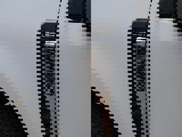 Certified 2023 Ford F350 Lariat w/ FX4 Off-Road Package image 37