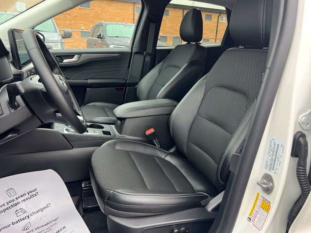Certified 2026 Ford Escape SE FWD image 18