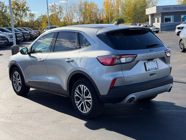Certified 2022 Ford Escape SEL w/ Technology Package AWD/4WD image 4