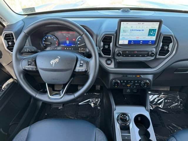 Certified 2024 Ford Bronco Sport Outer Banks w/ Tech Package AWD/4WD image 4