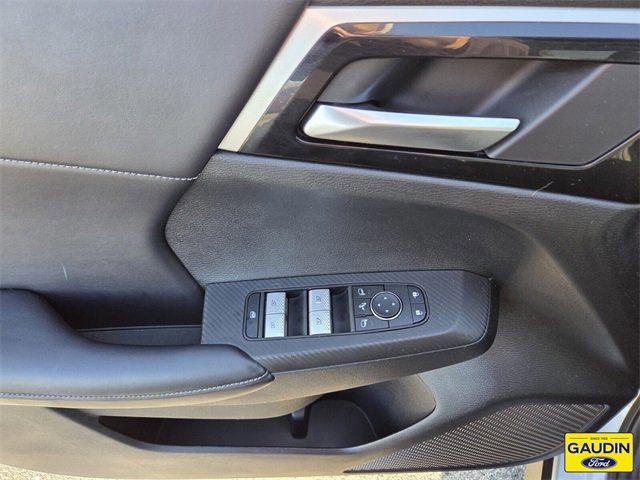 Used 2024 Mitsubishi Outlander SE image 18