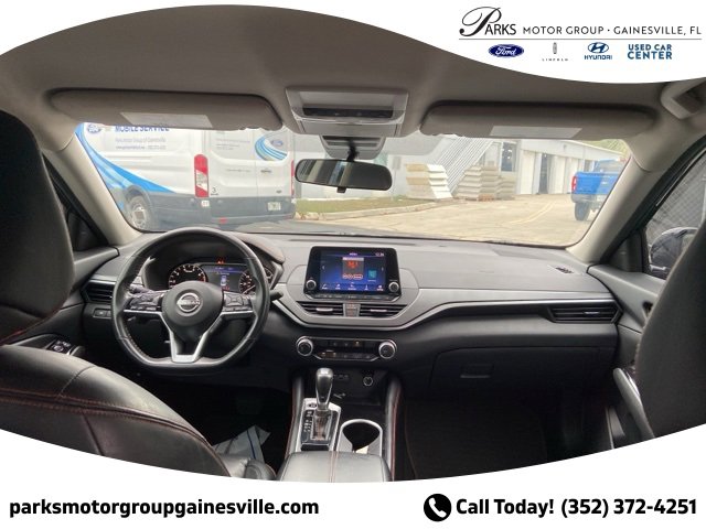 Used 2024 Nissan Altima 2.5 SR image 12