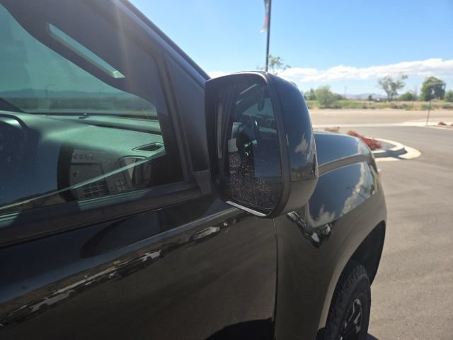 Used 2022 GMC Canyon AT4 AWD/4WD image 8