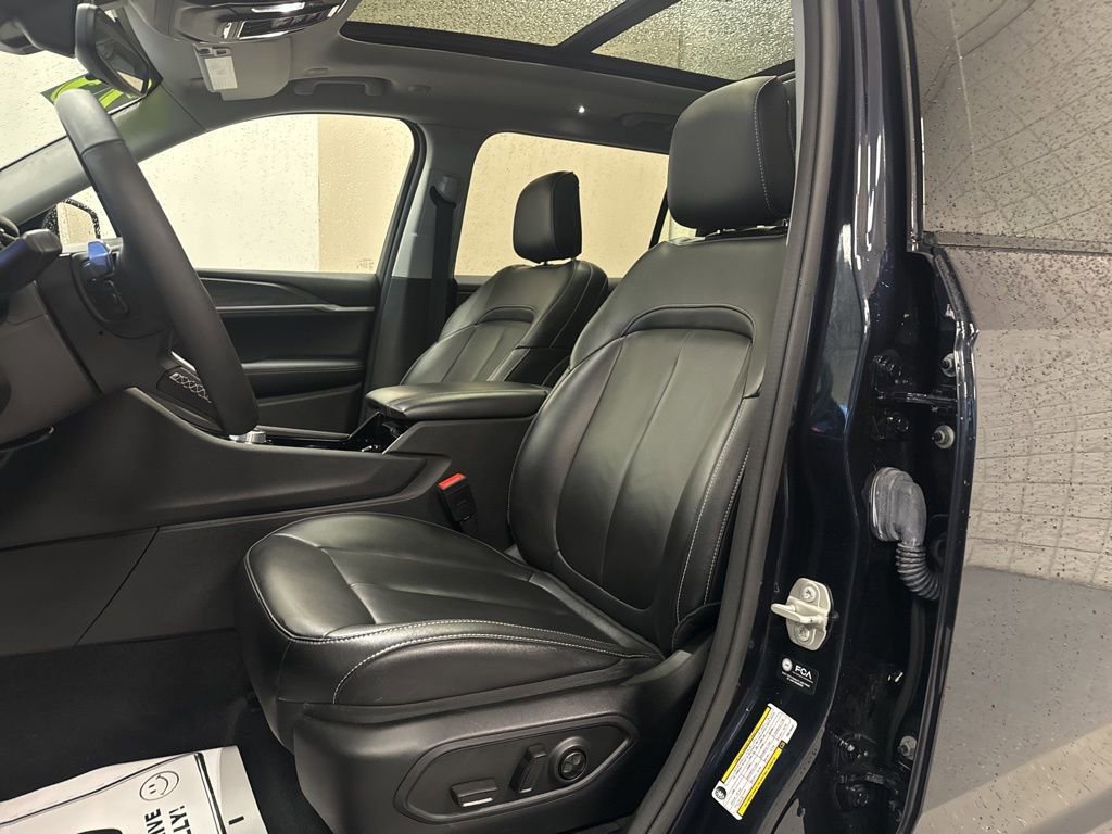 Used 2023 Jeep Grand Cherokee L Limited image 19